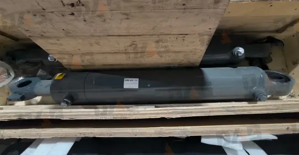 Гидроцилиндр наклона ковша CDM936 оригинал