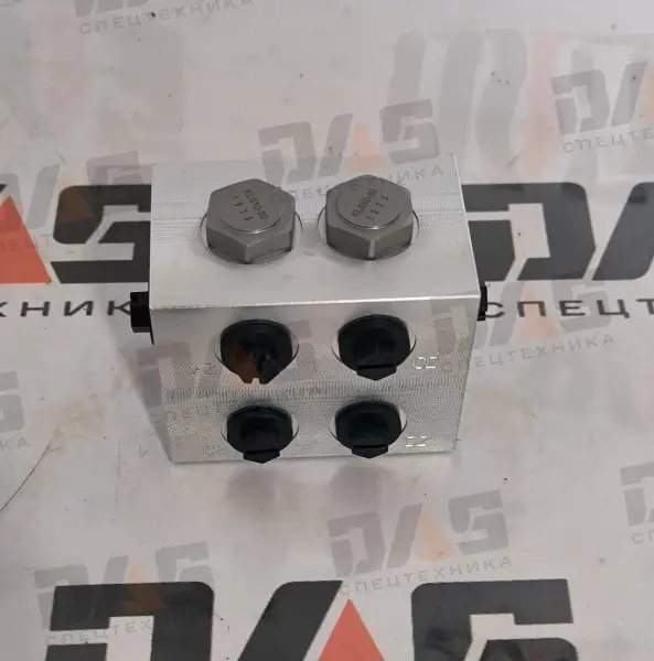Клапан челночный CDM6396/CDM6336 оригинал