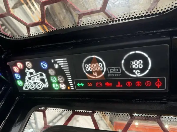 Универсальный мини-погрузчик ПМ-1000