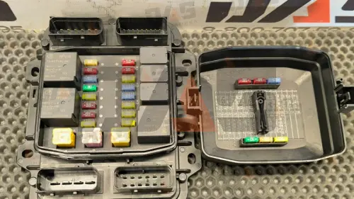 Блок предохранителей CDM6060 оригинал