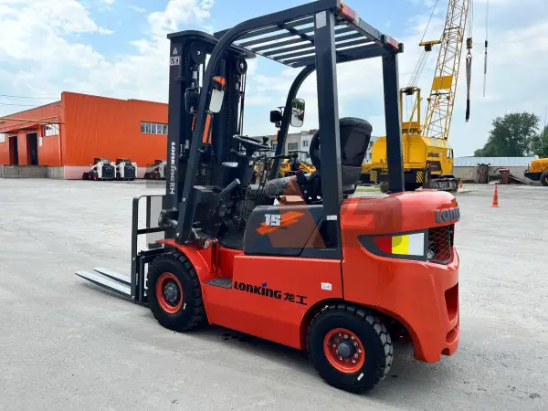 Дизельный вилочный погрузчик Lonking FD15T купить в Красноярске