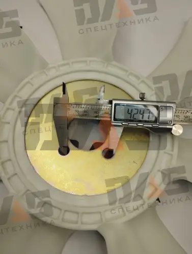 Крыльчатка охлаждения двигателя
