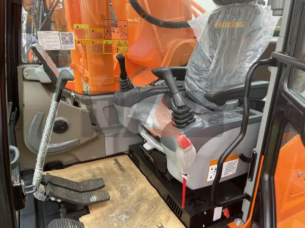 Экскаватор Lonking CDM6490F купить в Красноярске