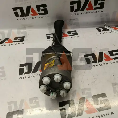 Сервоклапан управления (джойстик) левый CDM6060 оригинал