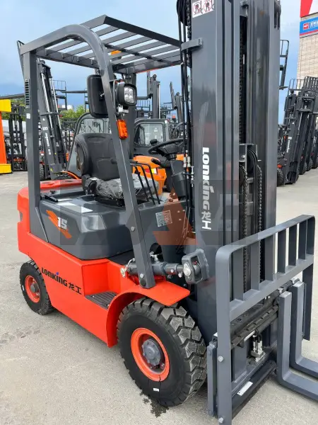Дизельный вилочный погрузчик Lonking FD15T купить в Красноярске
